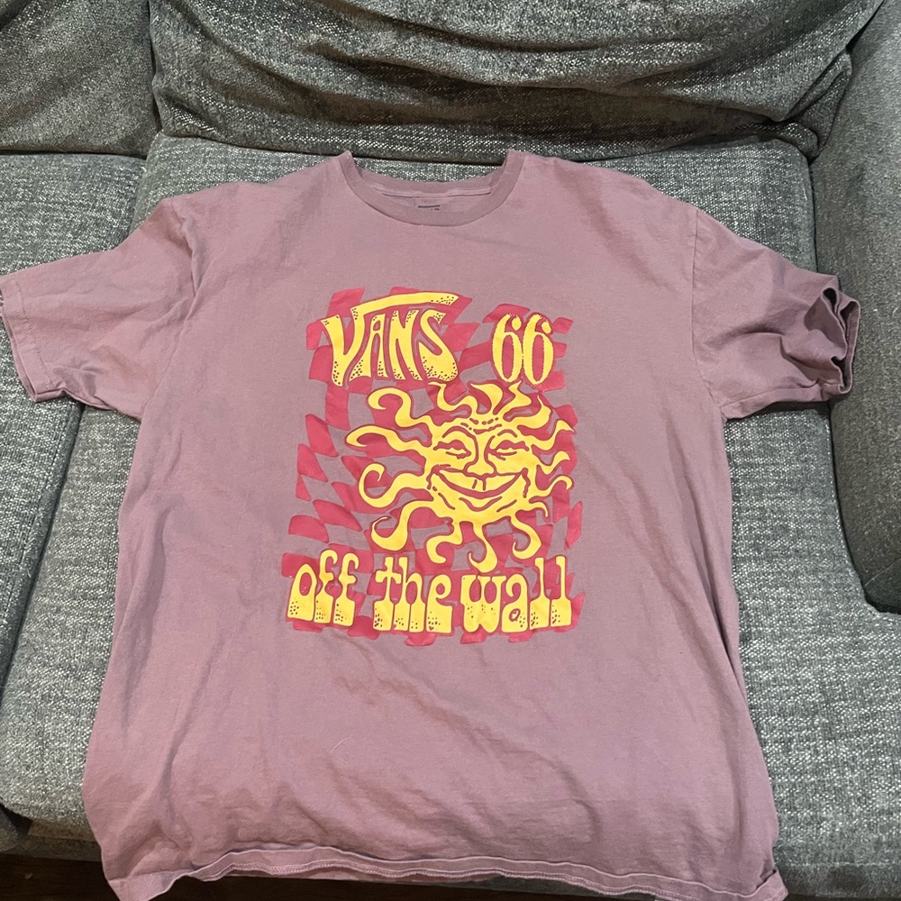 Vans Off the Wall ‘66 tee, EUC, Size L